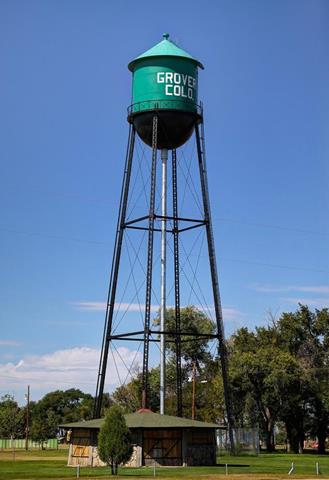 This Water Tower Stores Water for Grover in the Center of the Grassland​​